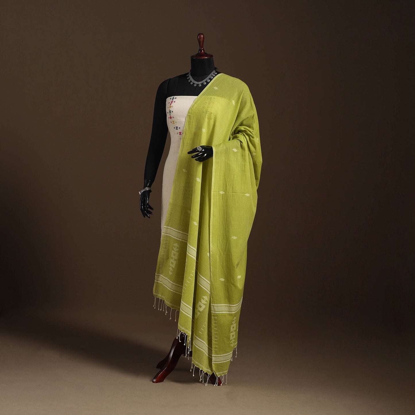 Green - handloom cotton burdwan jamdani dupatta 04