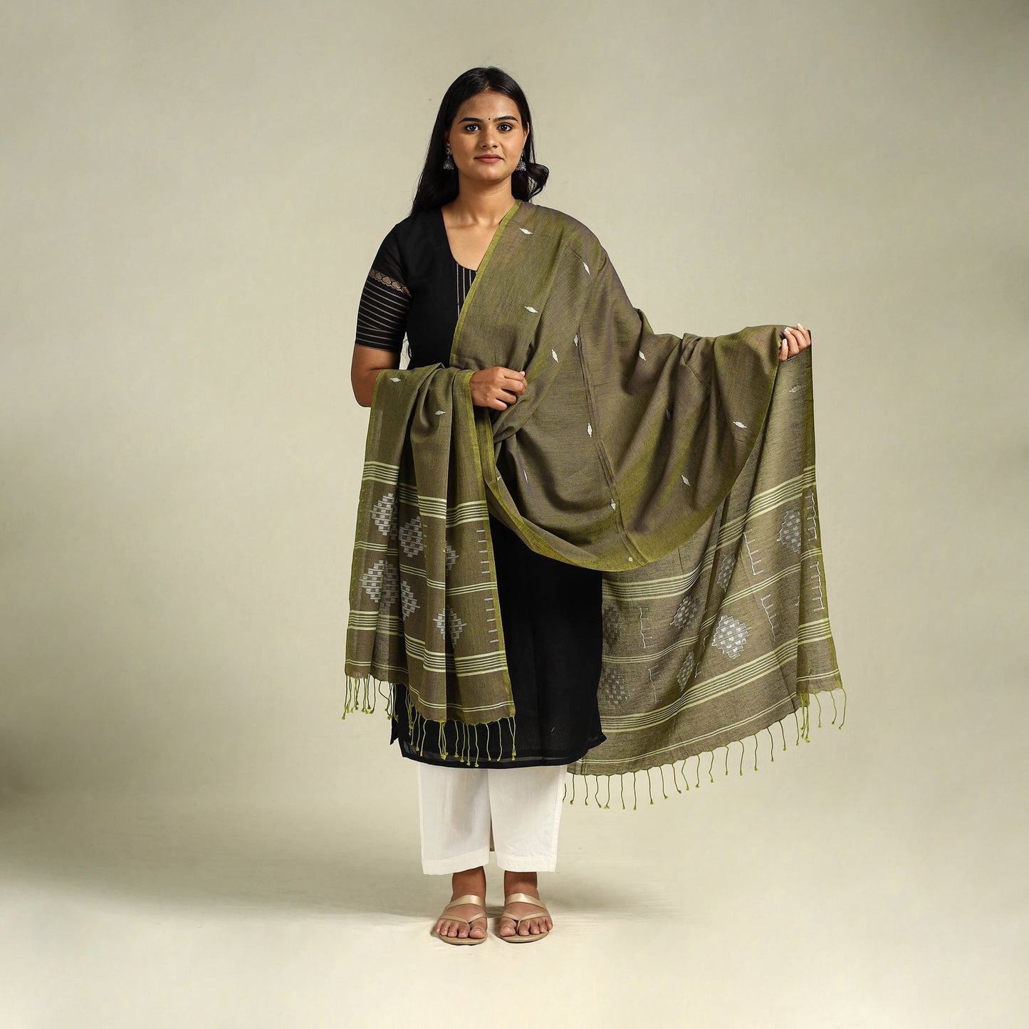  Handloom Cotton Burdwan Jamdani Dupatta