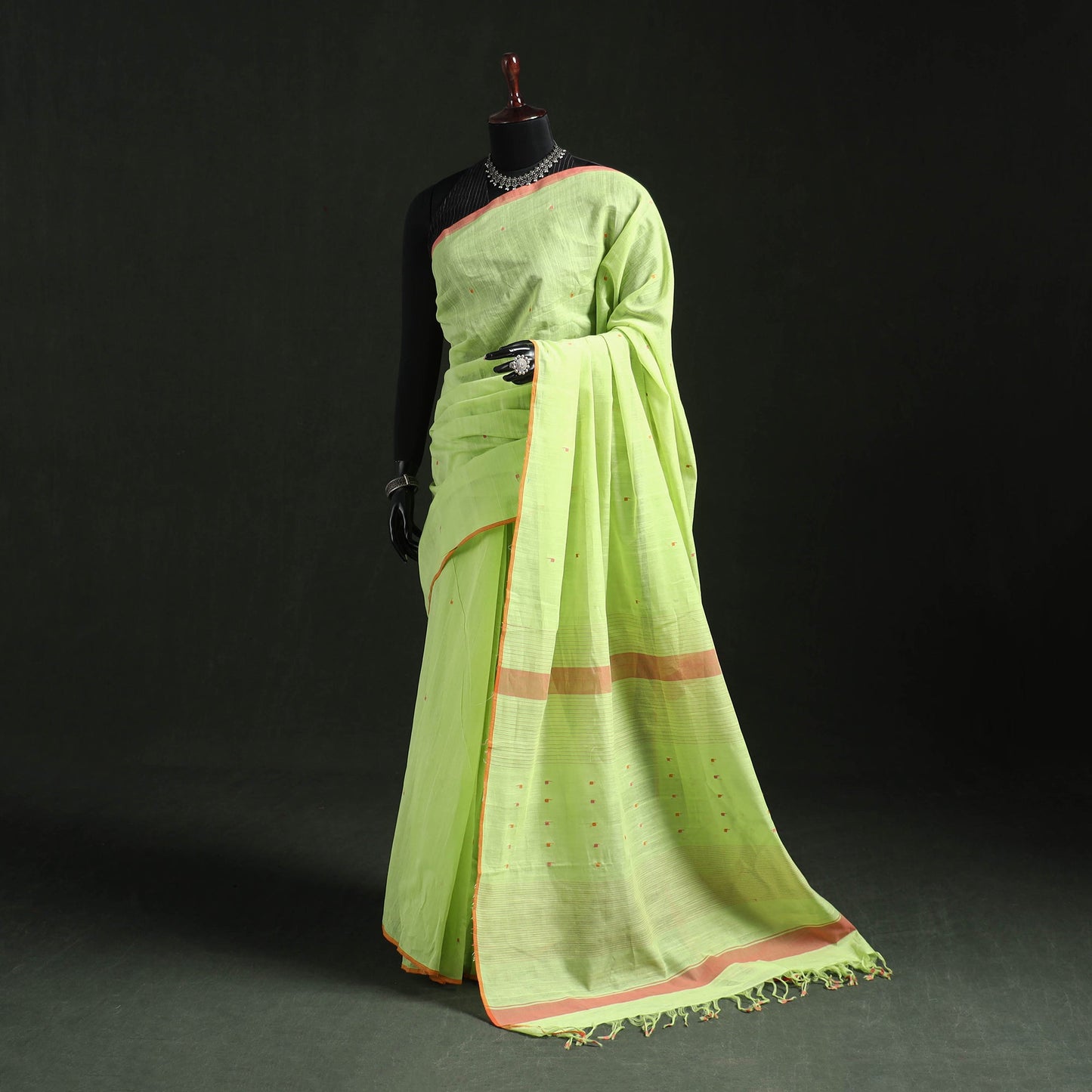 Green - handloom cotton buti srikakulam jamdani saree 14