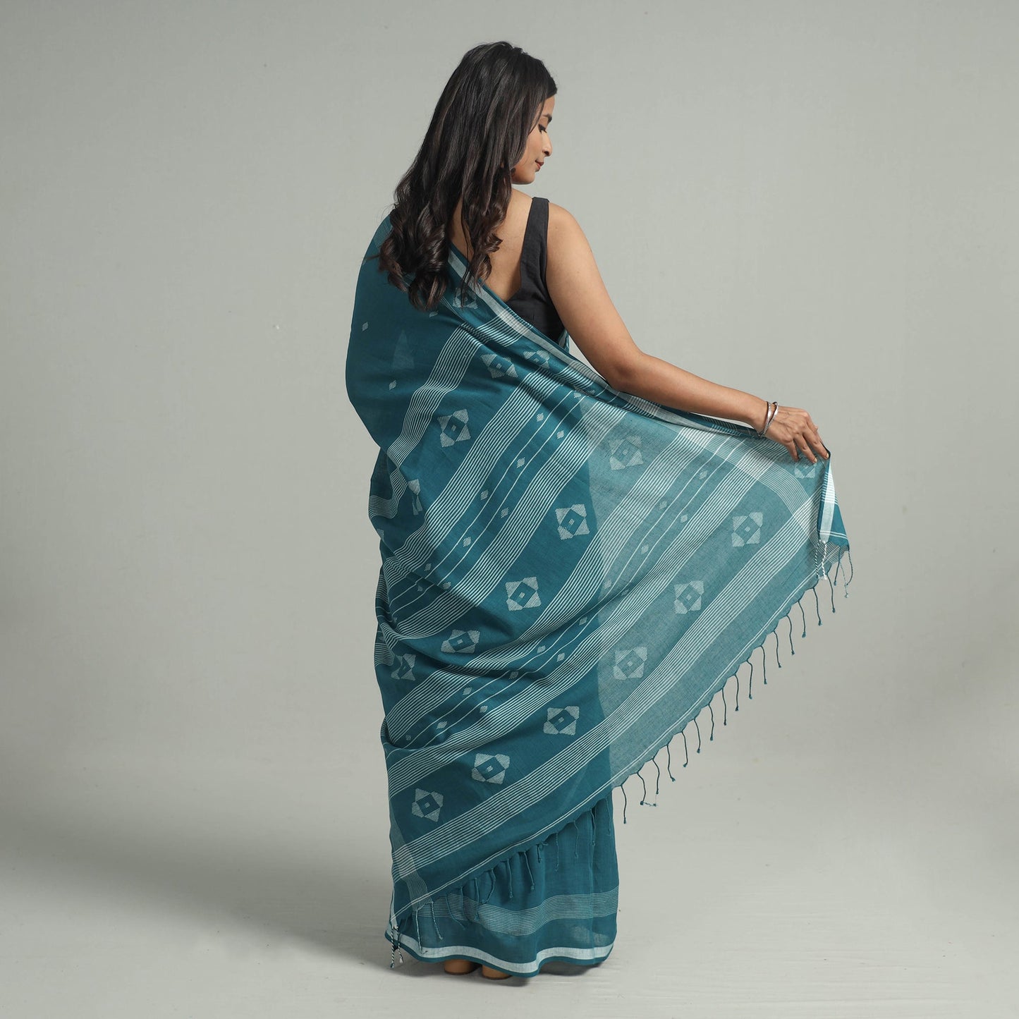 Green - handloom cotton phulia jamdani saree with tassels