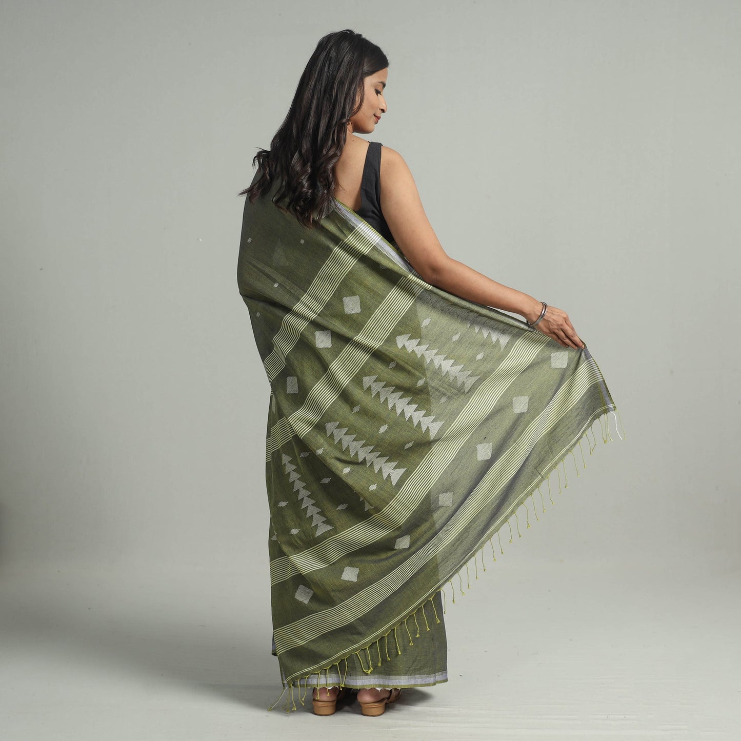 Green - handloom cotton phulia jamdani saree with tassels