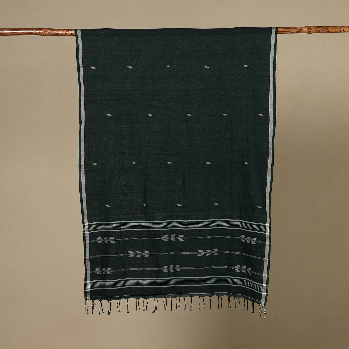 Green - handloom cotton phulia jamdani stole with tassels