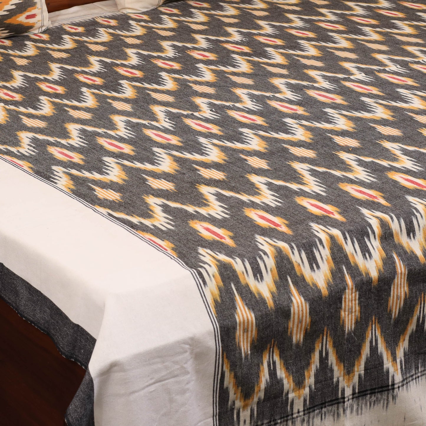 Green - handloom cotton pochampally ikat double bedsheet