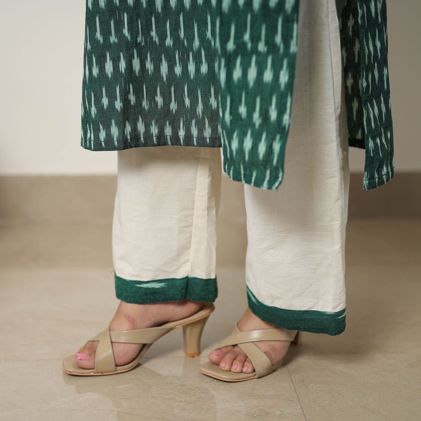  Green Handloom Cotton Pochampally Ikat Kurta Set 