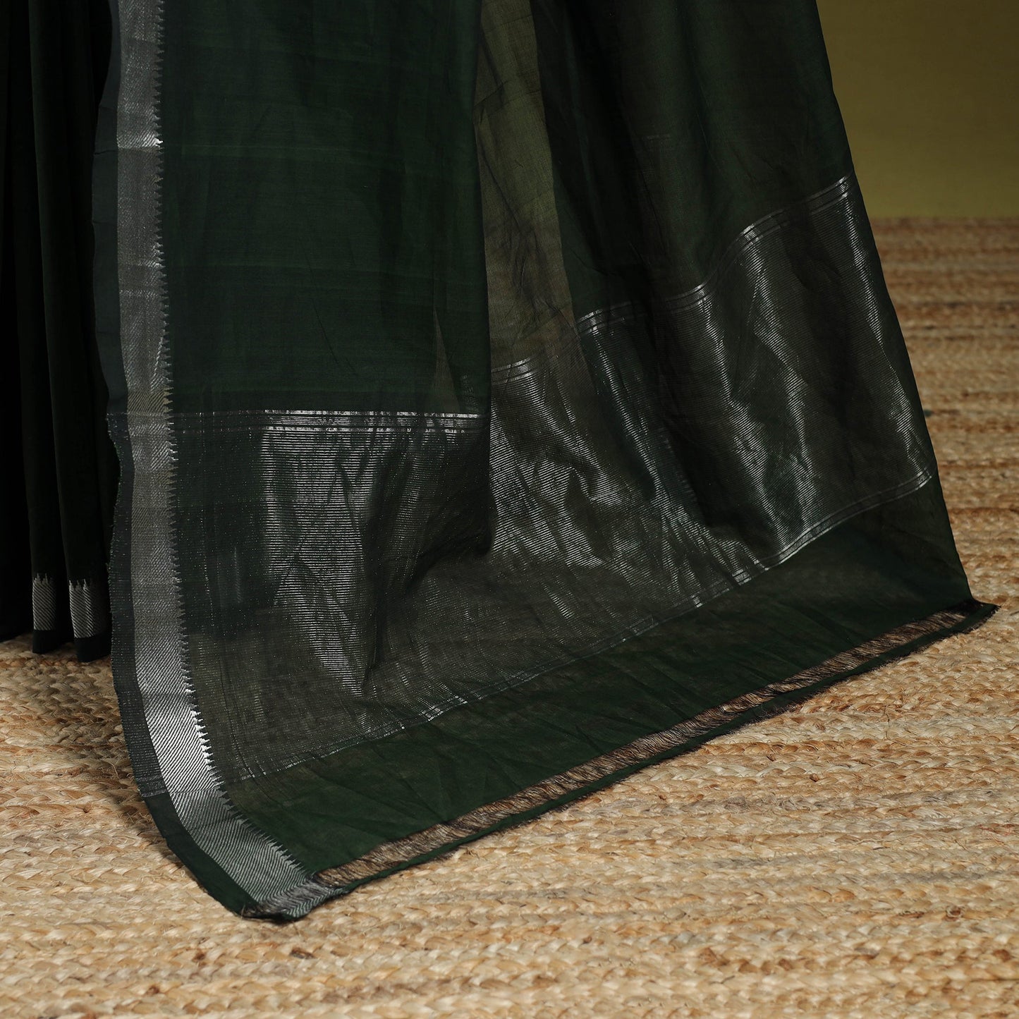 Green - handloom cotton zari border mangalagiri saree 11