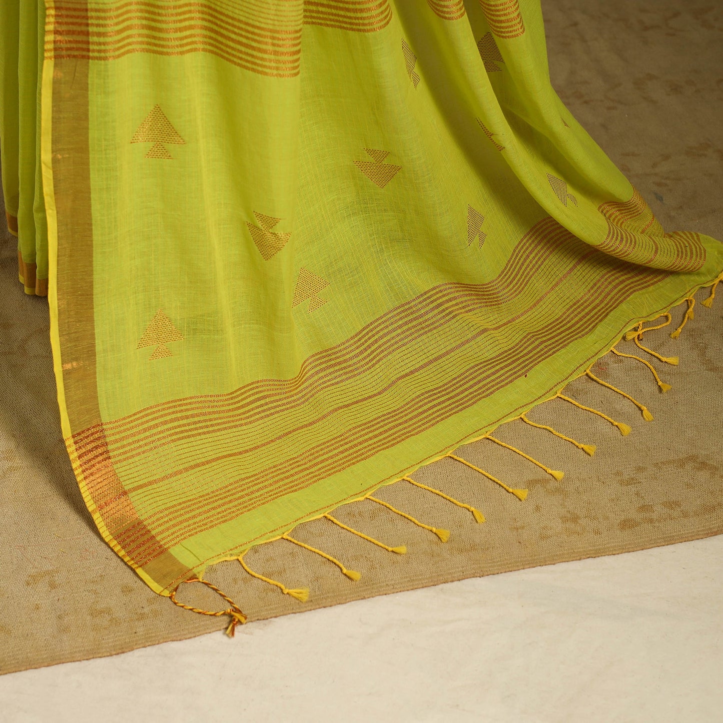 Green - handloom cotton zari buti phulia jamdani saree 01