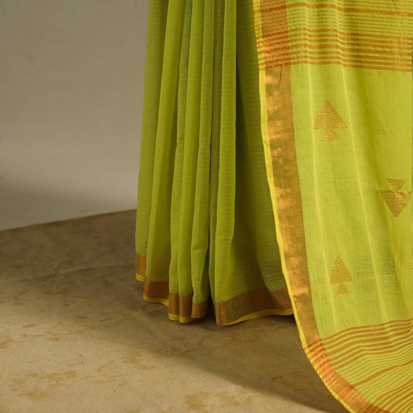 Green - handloom cotton zari buti phulia jamdani saree 01
