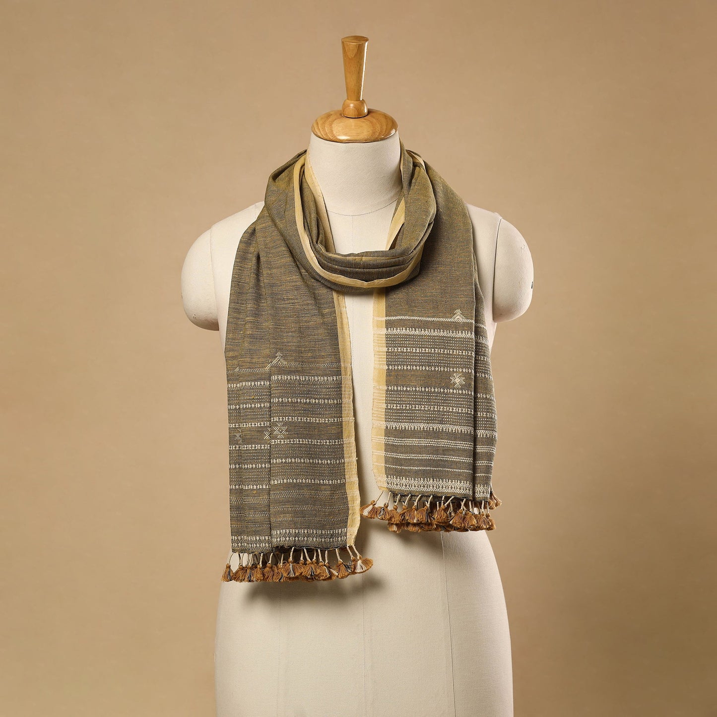 Green - handloom organic kala cotton kutch bhujodi stole 23