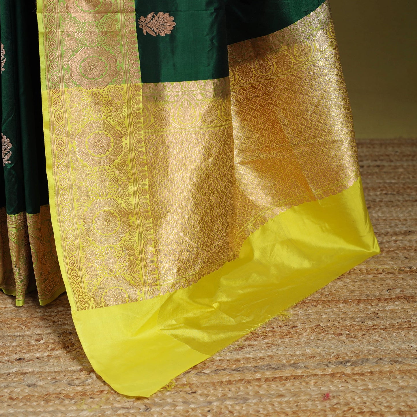 Green - handloom pure katan silk kaduwa zari buti banarasi