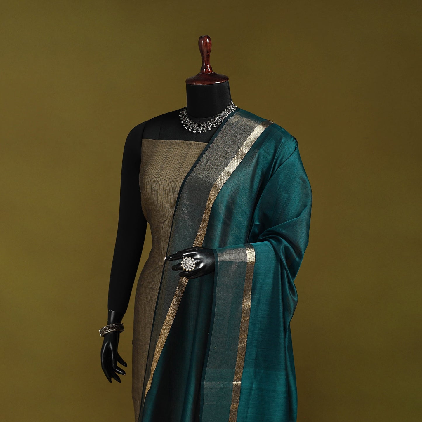 Handloom silk cotton maheshwari dupatta with zari border 30