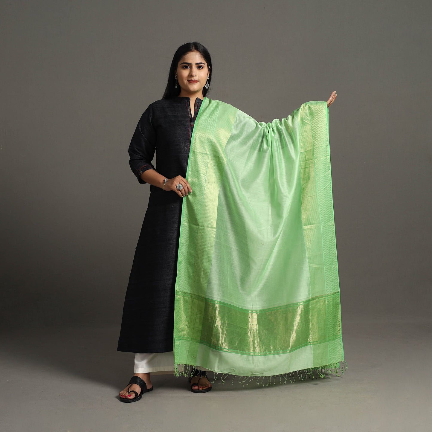 Green - handloom silk cotton zari border maheshwari dupatta