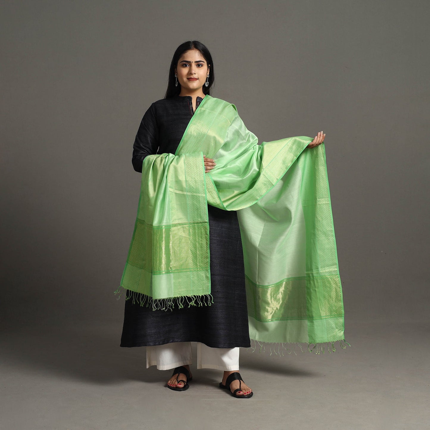 Green - handloom silk cotton zari border maheshwari dupatta