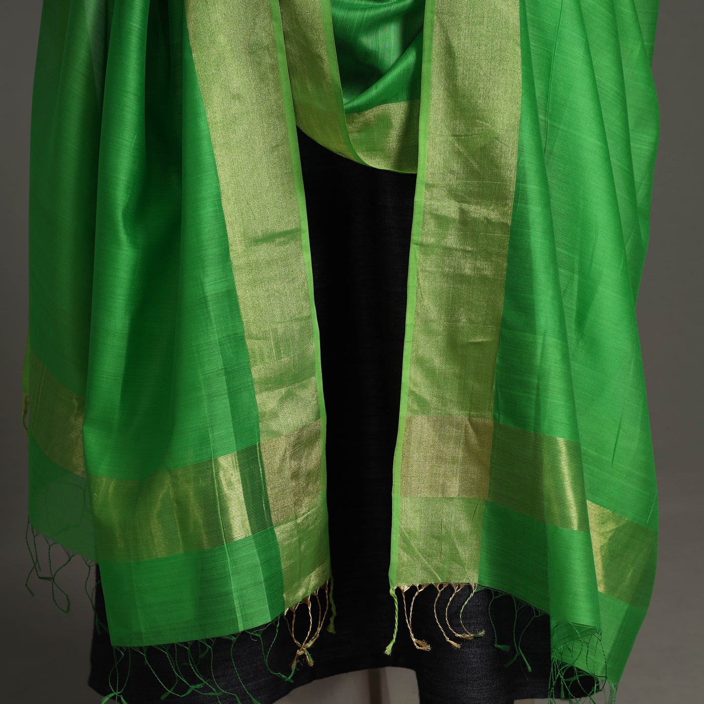 Green - handloom silk cotton zari border maheshwari dupatta