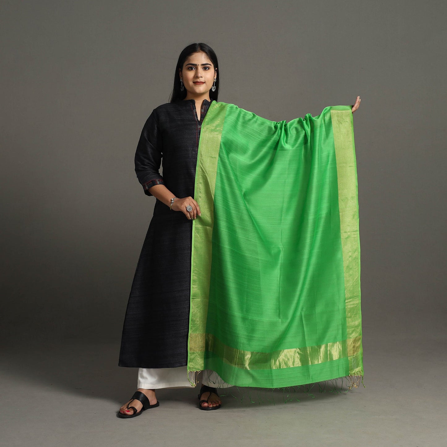 Green - handloom silk cotton zari border maheshwari dupatta