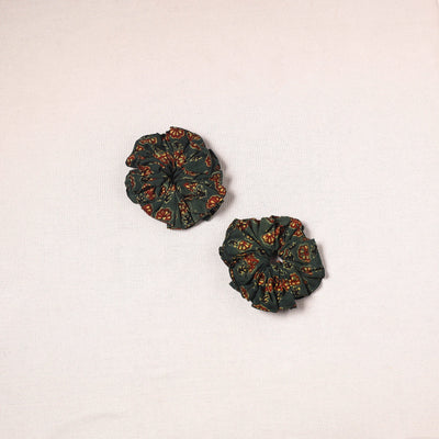 Green - handmade cotton rubber bands/scrunchies (set of 2)