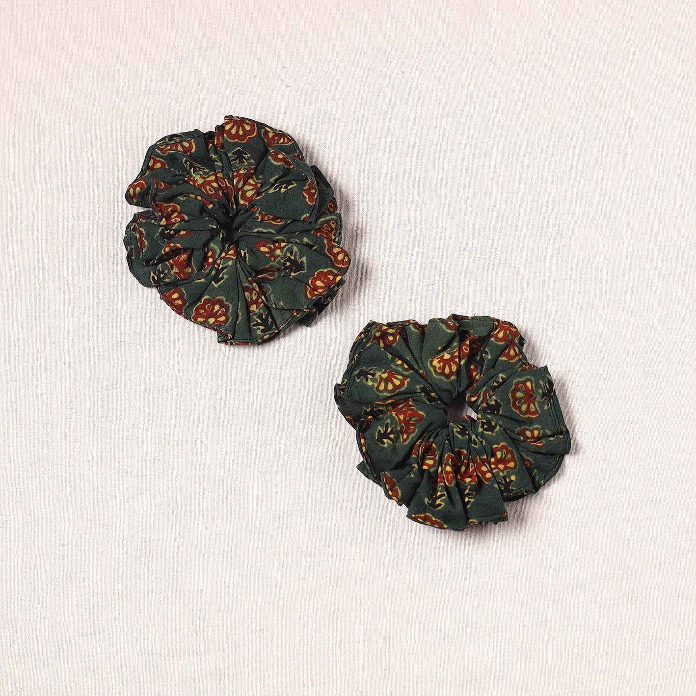 Green - handmade cotton rubber bands/scrunchies (set of 2)