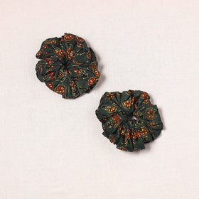 Green - handmade cotton rubber bands/scrunchies (set of 2)