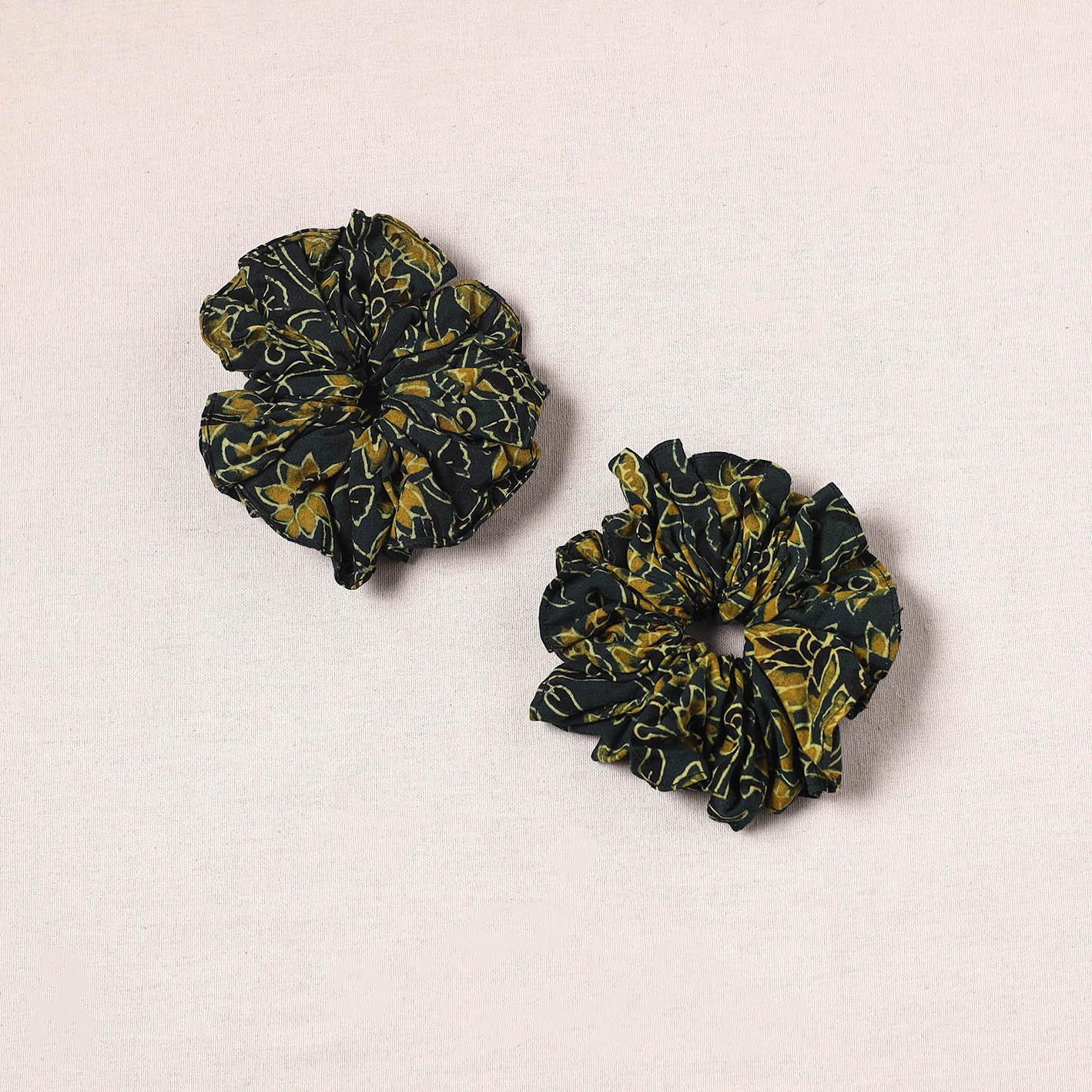 Green - handmade cotton rubber bands/scrunchies (set of 2)