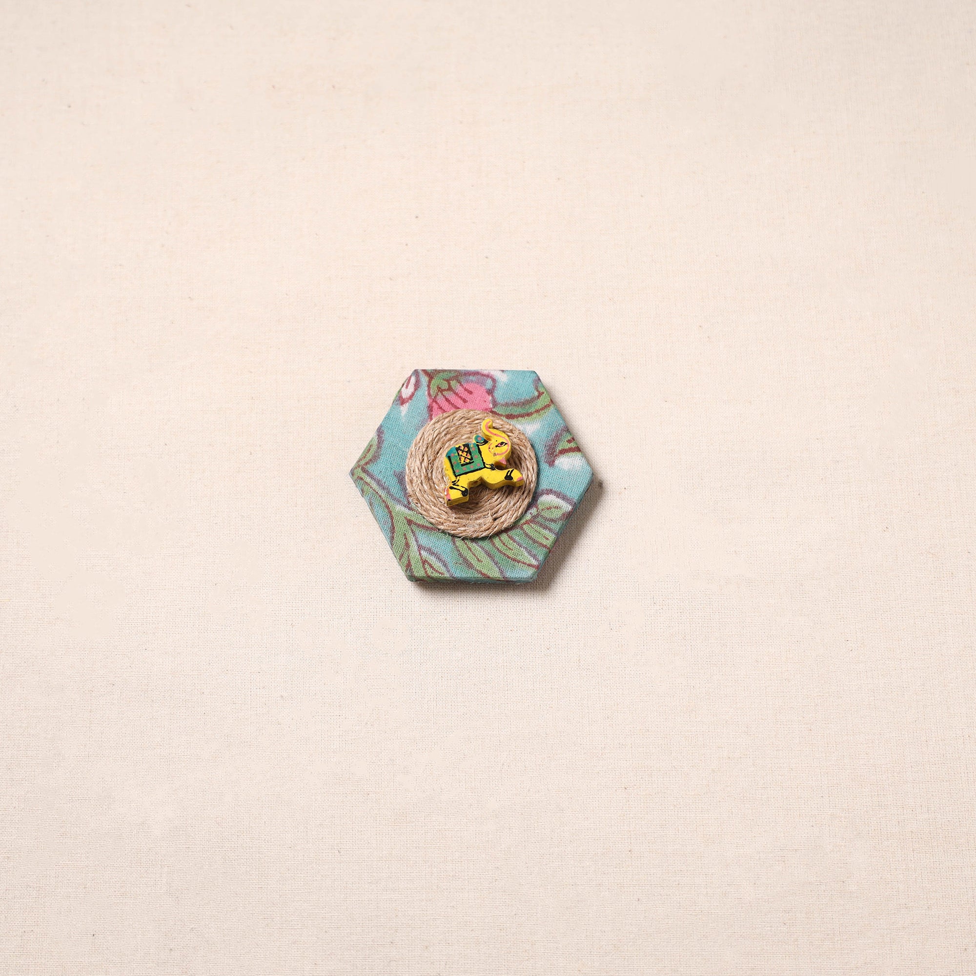Handmade fabart jute magnet 15 - handcrafted
