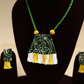 Buy Handmade Fabart Necklace Set