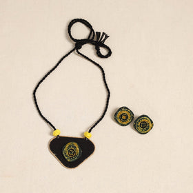 Green - handmade fabart necklace set 20 - handcrafted