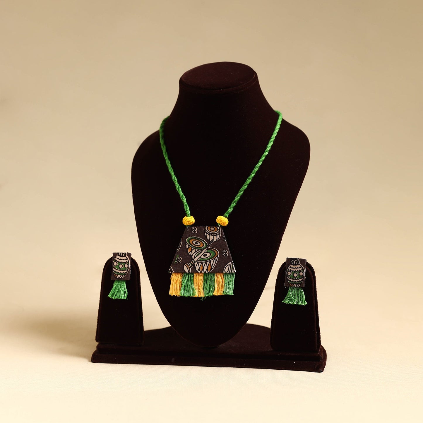 Buy Handmade Fabart Necklace Set