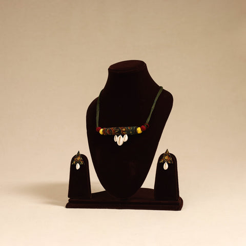 Green - handmade fabart shell necklace set 18 - handcrafted