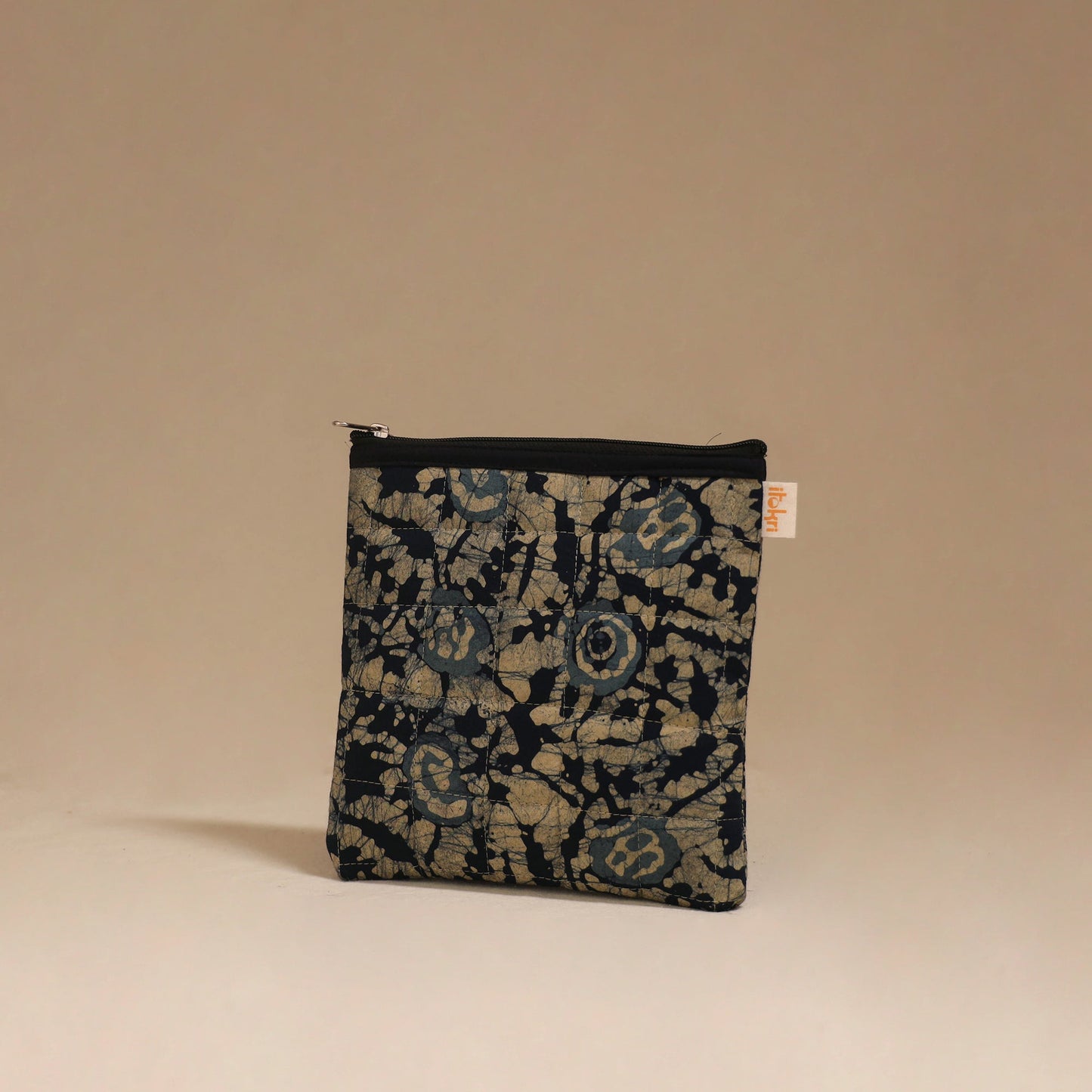 Handmade quilted utility pouch 04 - handcrafted