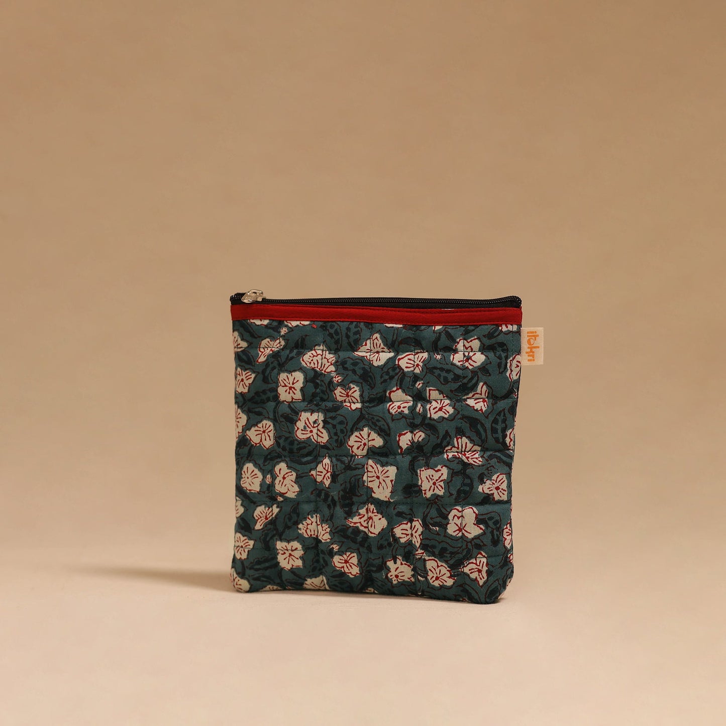 Handmade quilted utility pouch 04 - handcrafted