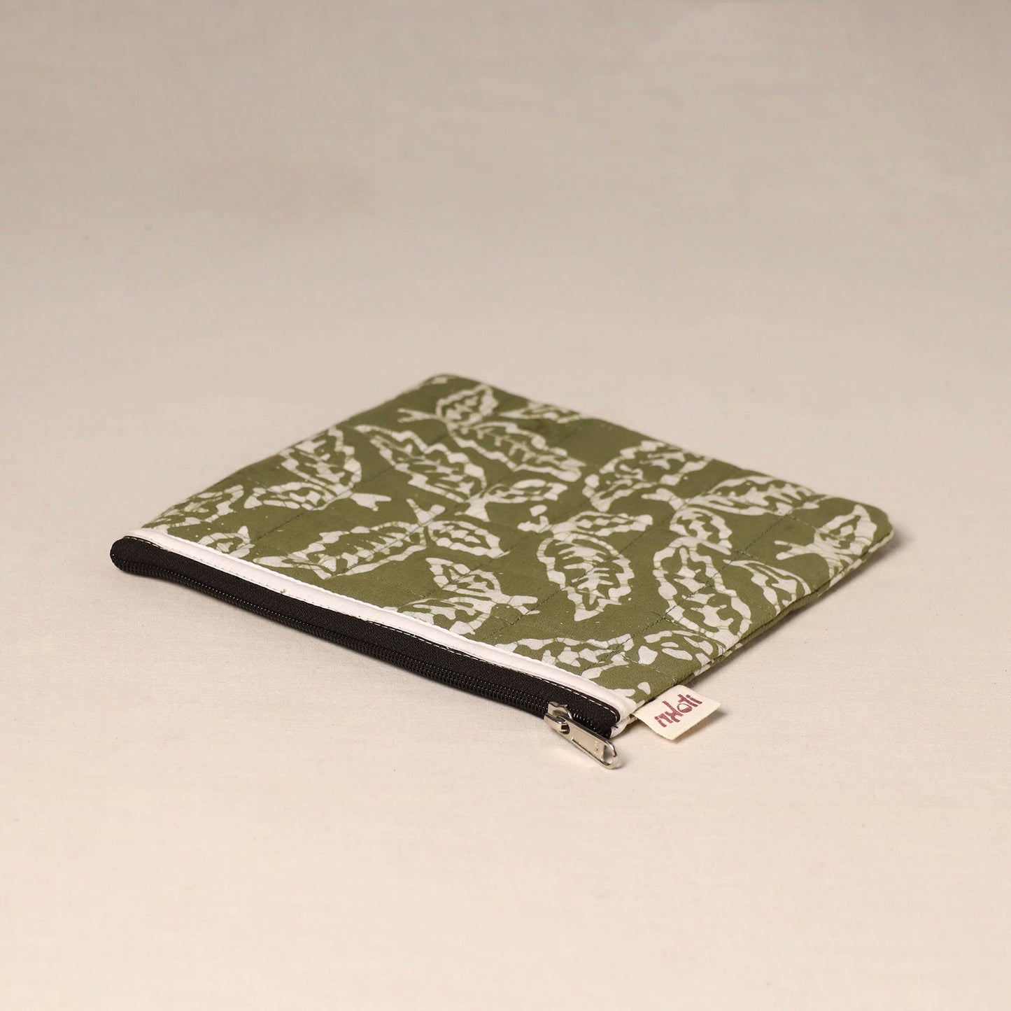 Handmade quilted utility pouch 04 - handcrafted