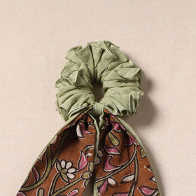Handmade rubber band/scarf scrunchie 76 - handcrafted