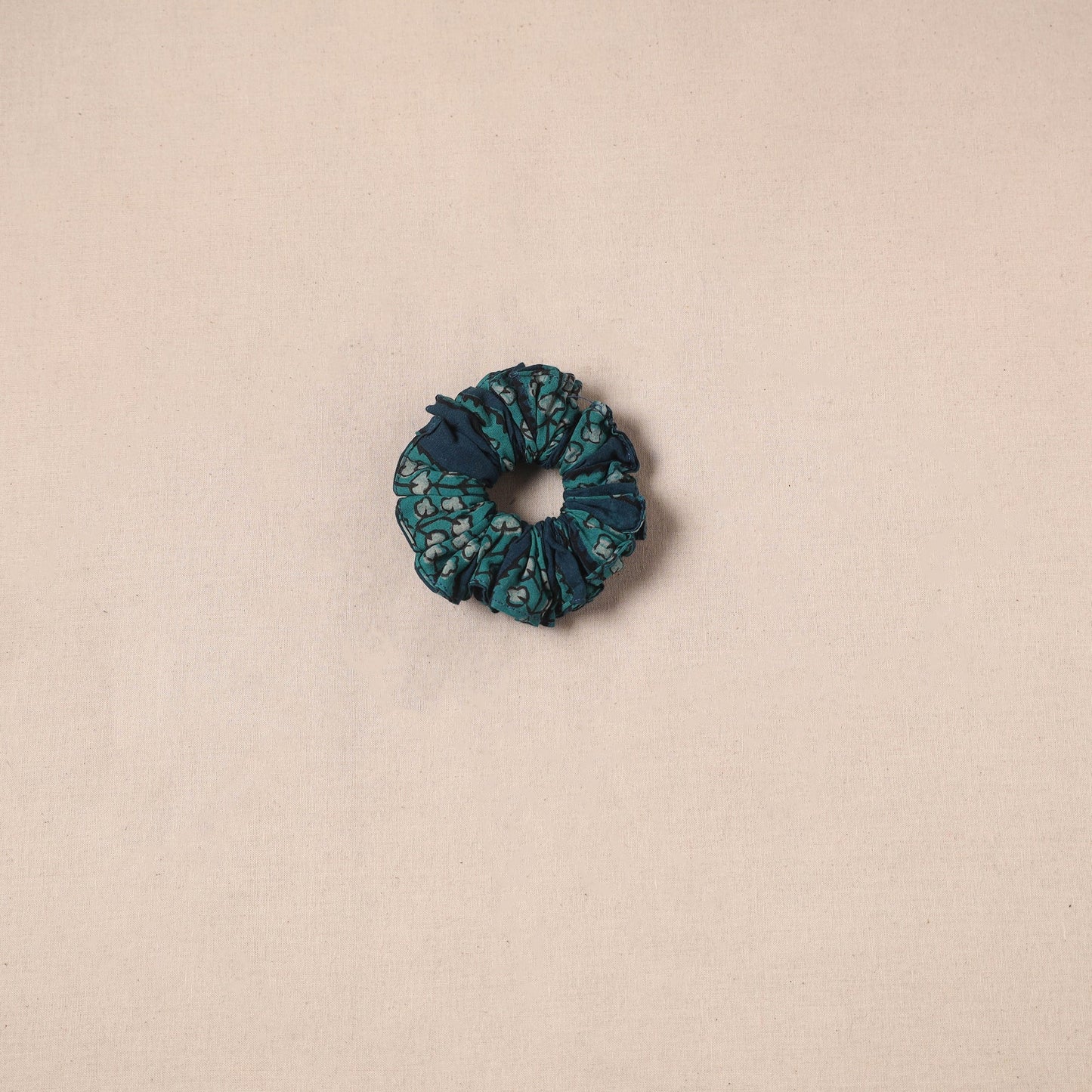 Handmade rubber band/scrunchie 105 - handcrafted