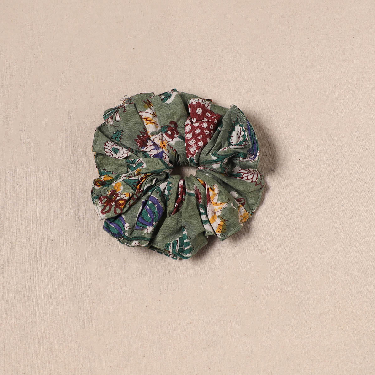 Handmade rubber band/scrunchie 161 - handcrafted