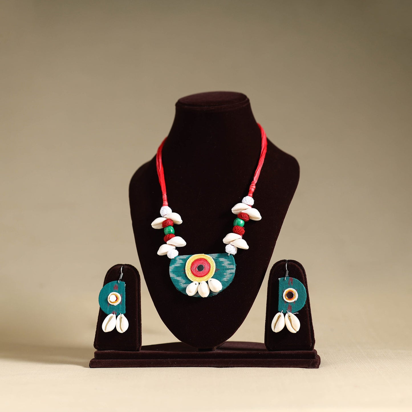 Handmade Shell Work Fabart Necklace Set 20