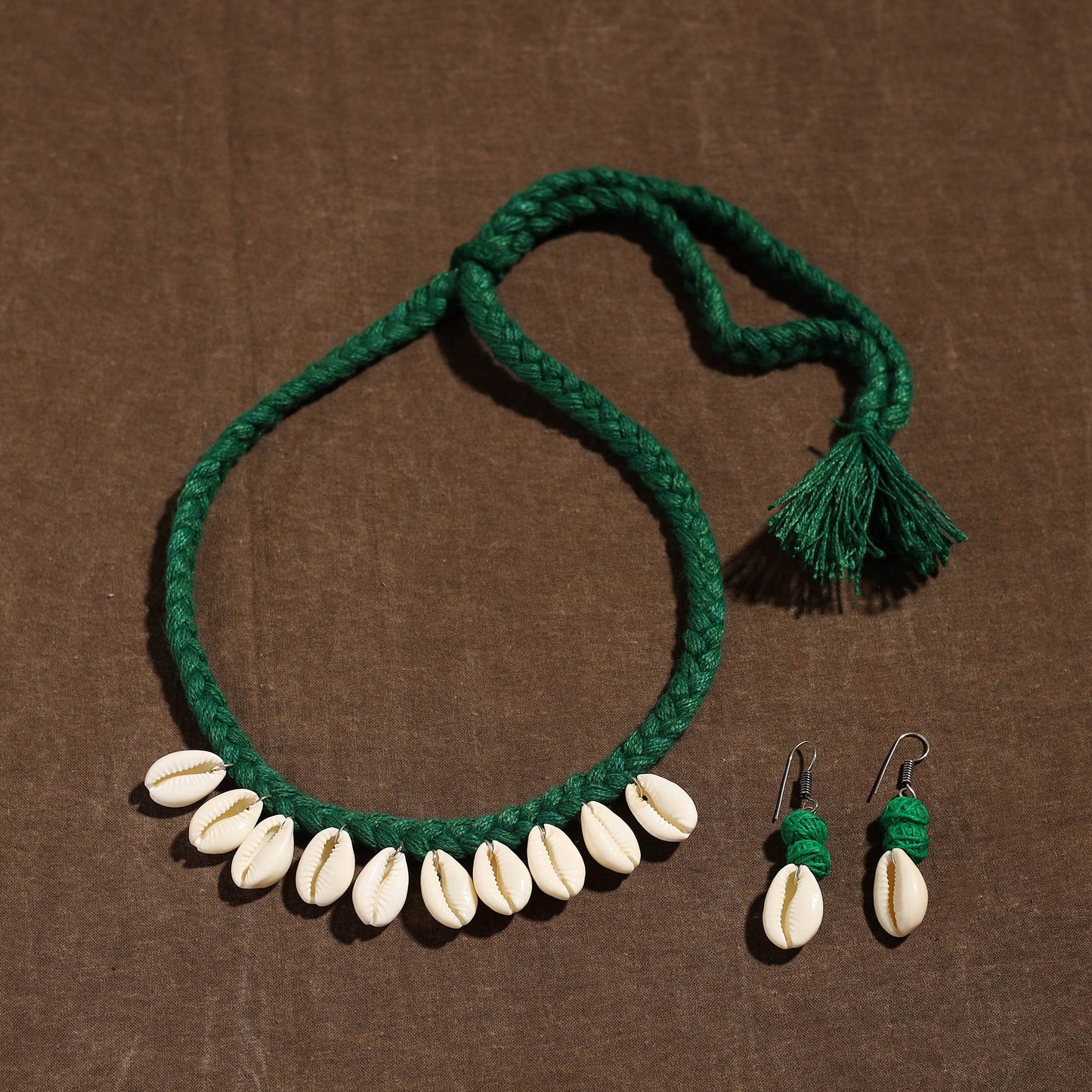 Buy Handmade Thread Braided Shell Necklace Set