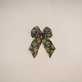 Handmade women’s bow hair clip 03 - handcrafted