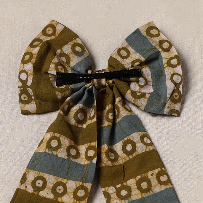 Green - handmade women’s bow hair clip 110 - handcrafted