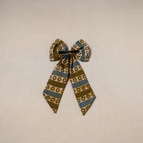 Green - handmade women’s bow hair clip 110 - handcrafted