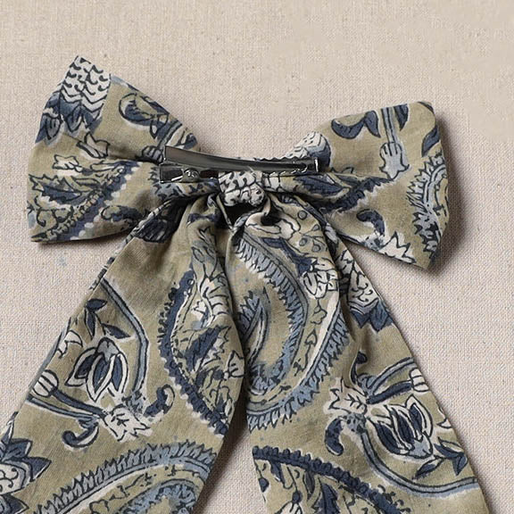 Green - handmade women’s bow hair clip 117 - handcrafted