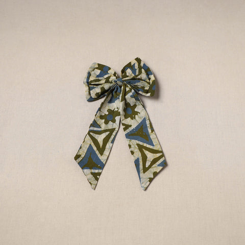 Green - handmade women’s bow hair clip 81 - handcrafted