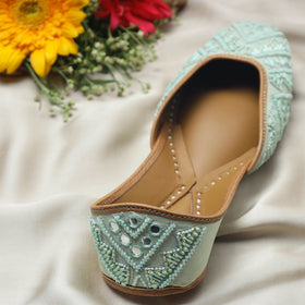 Green Handstitched Embroidered Jutti 
