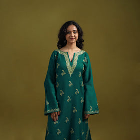 Handwoven aari hand embroidered kashmiri merino wool pheran