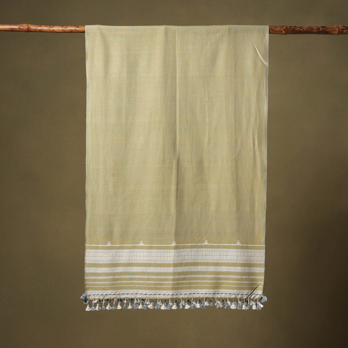 Green - handwoven fine cotton kutch bhujodi stole 01