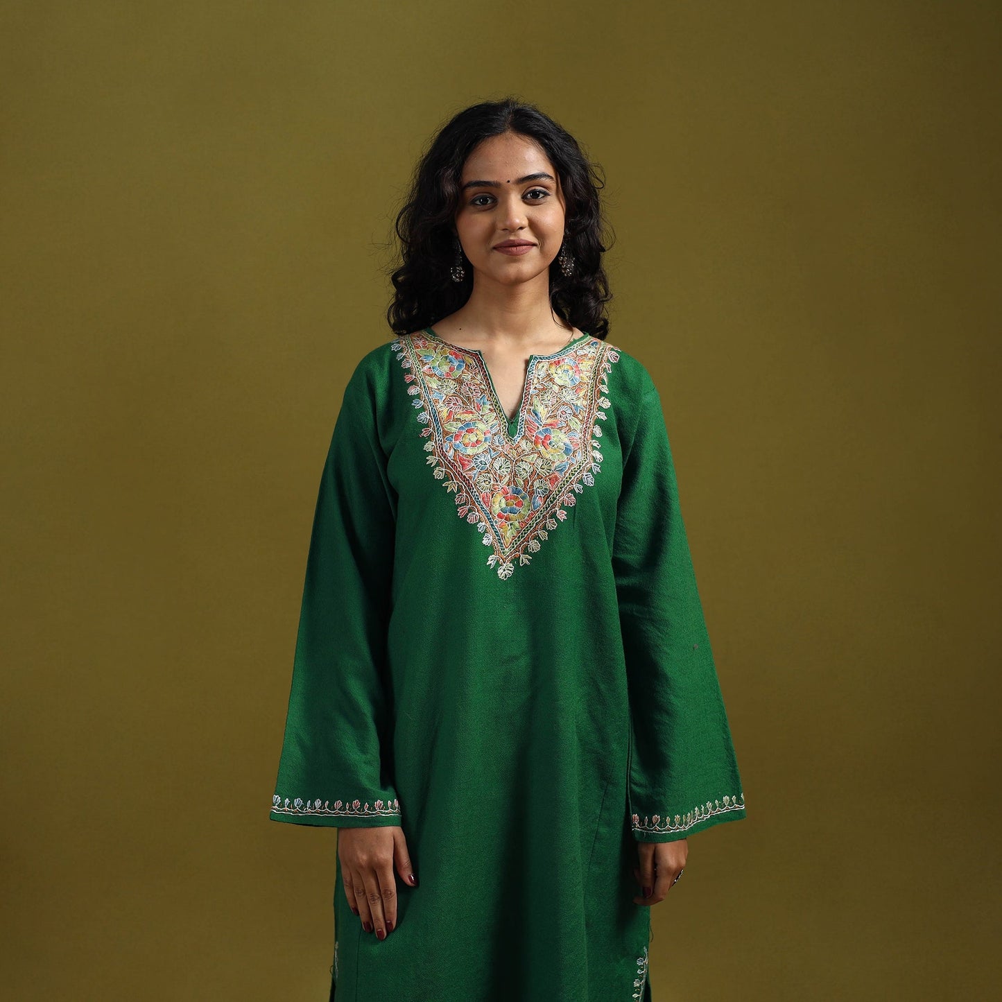 Handwoven sozni hand embroidered kashmiri merino wool