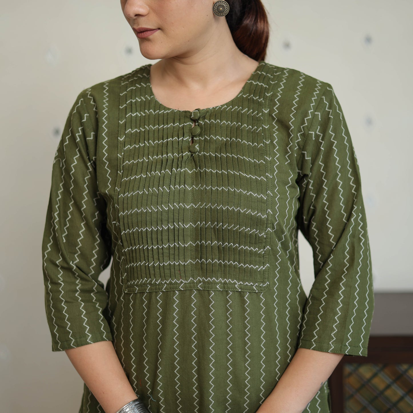 Green - Jacquard Cotton Pintuck Straight Kurta 22