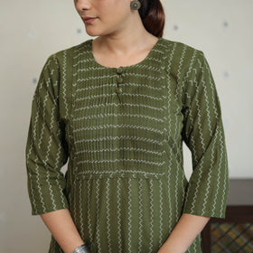 Green - Jacquard Cotton Pintuck Straight Kurta 22