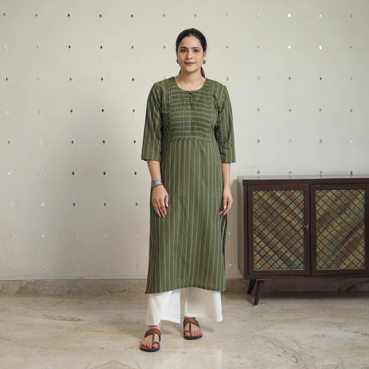 Green - Jacquard Cotton Pintuck Straight Kurta 22