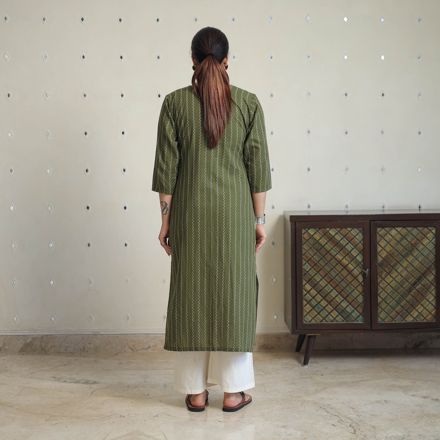 Green - Jacquard Cotton Pintuck Straight Kurta 22