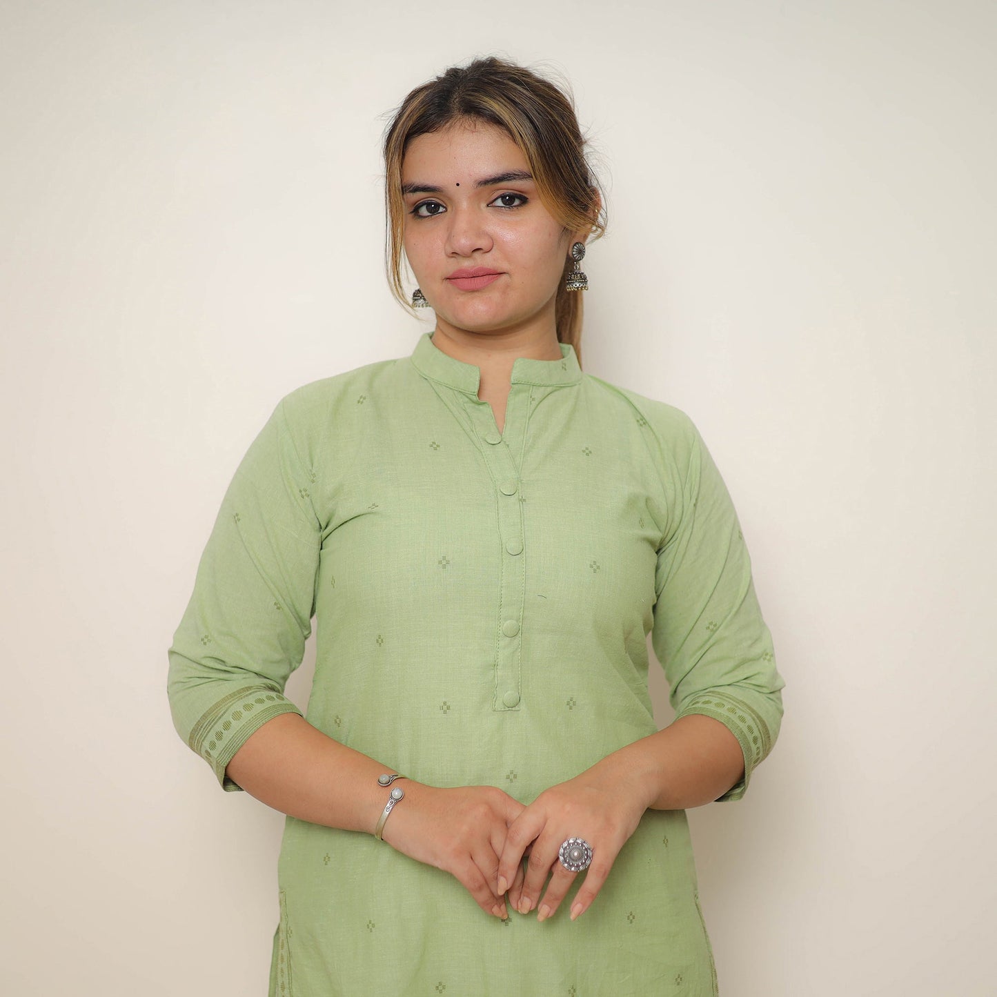 Buy Jacquard Kurta for Women Online in India l iTokri.com