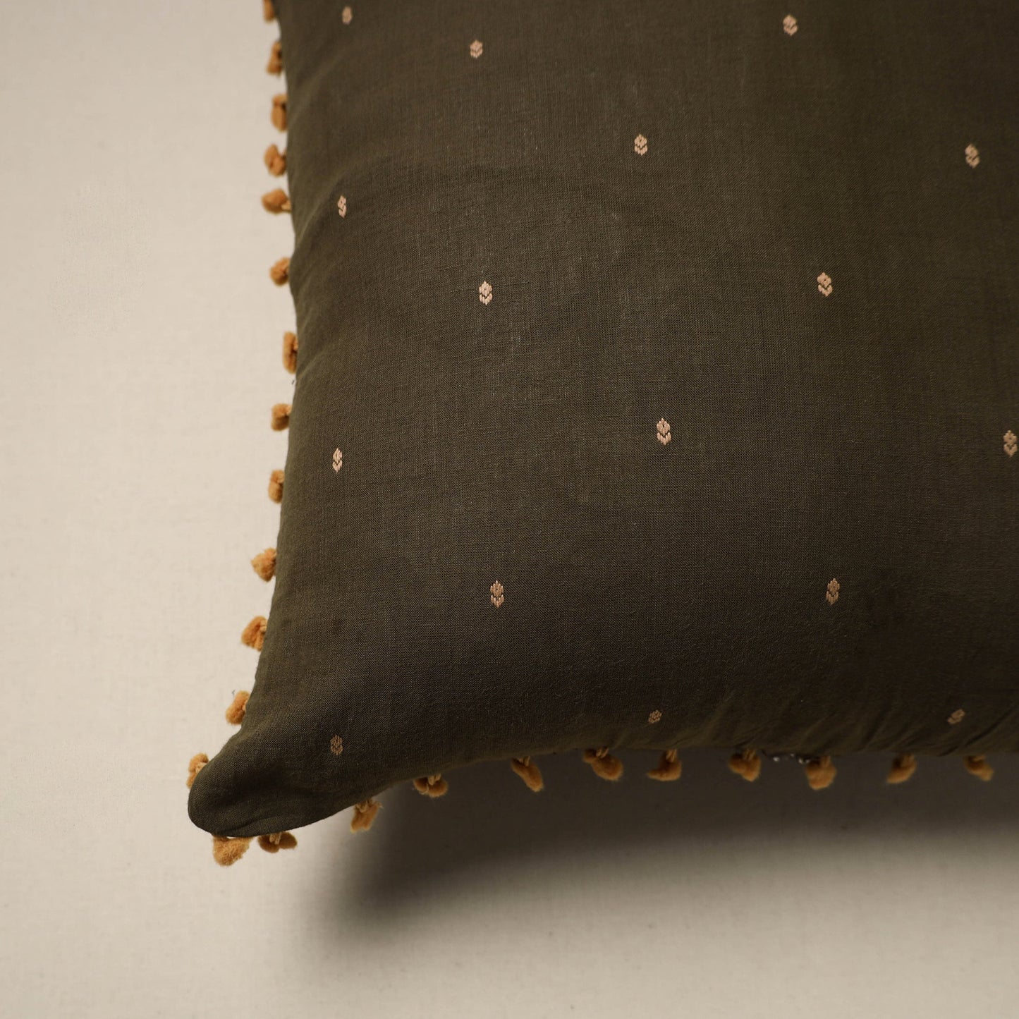 Jacquard weave cotton cushion cover 05 - handcrafted